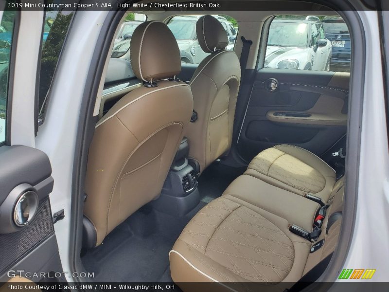 Light White / Chesterfield British Oak 2019 Mini Countryman Cooper S All4