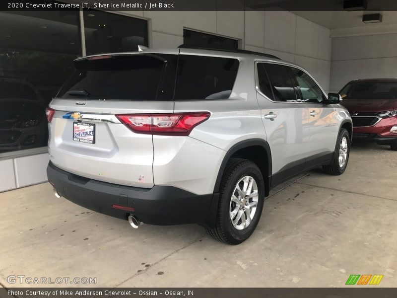 Silver Ice Metallic / Jet Black 2020 Chevrolet Traverse LT