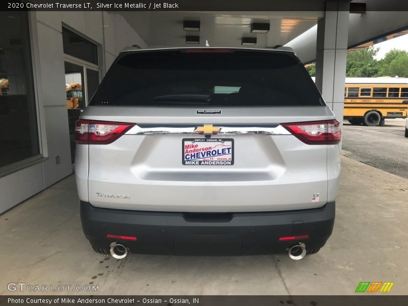 Silver Ice Metallic / Jet Black 2020 Chevrolet Traverse LT