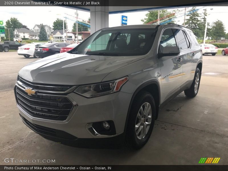 Silver Ice Metallic / Jet Black 2020 Chevrolet Traverse LT
