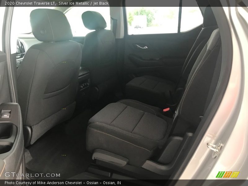 Silver Ice Metallic / Jet Black 2020 Chevrolet Traverse LT