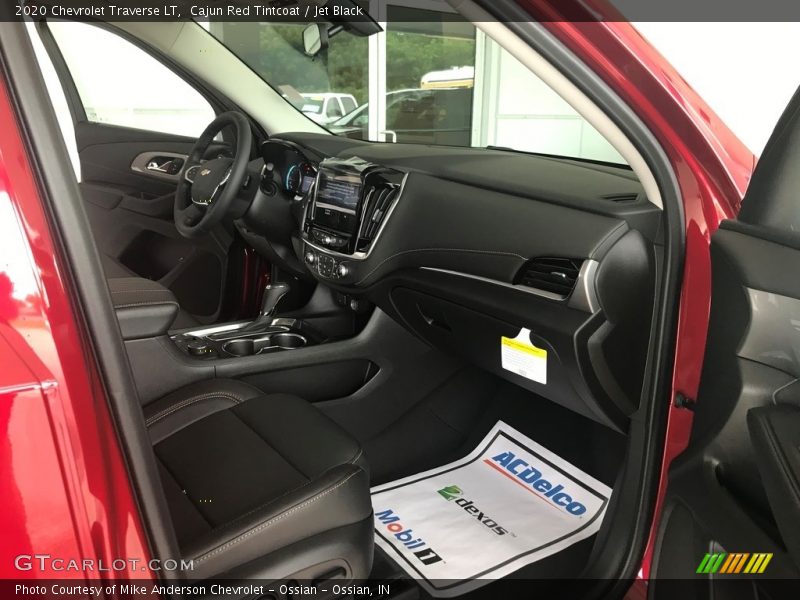Cajun Red Tintcoat / Jet Black 2020 Chevrolet Traverse LT