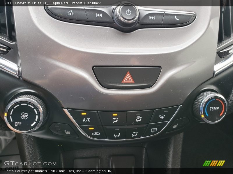 Cajun Red Tintcoat / Jet Black 2018 Chevrolet Cruze LT