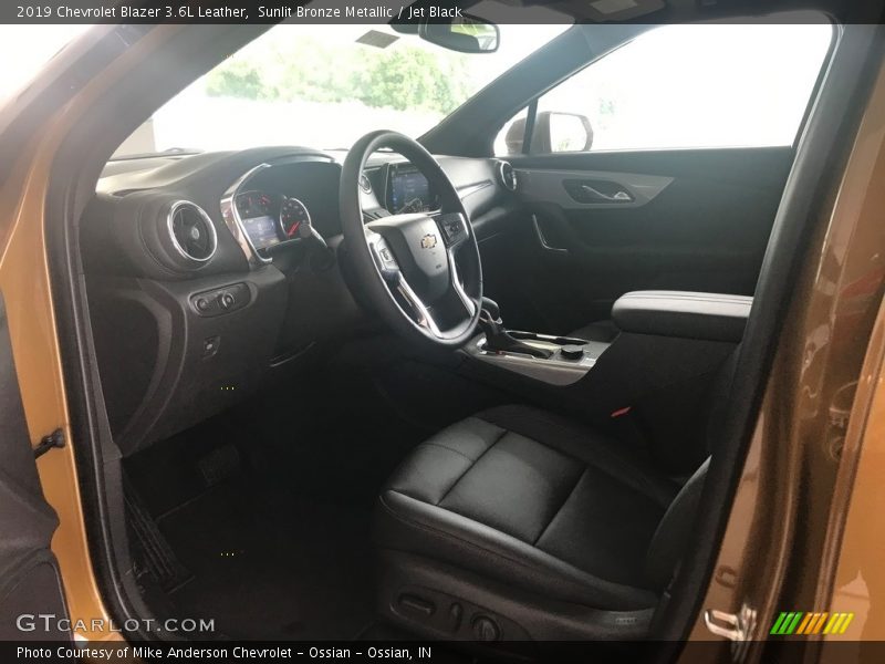 Sunlit Bronze Metallic / Jet Black 2019 Chevrolet Blazer 3.6L Leather