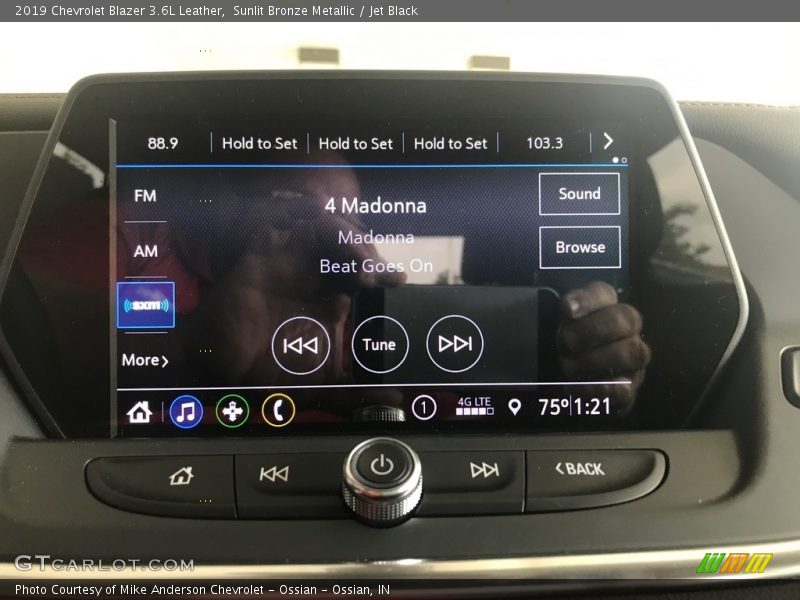 Sunlit Bronze Metallic / Jet Black 2019 Chevrolet Blazer 3.6L Leather