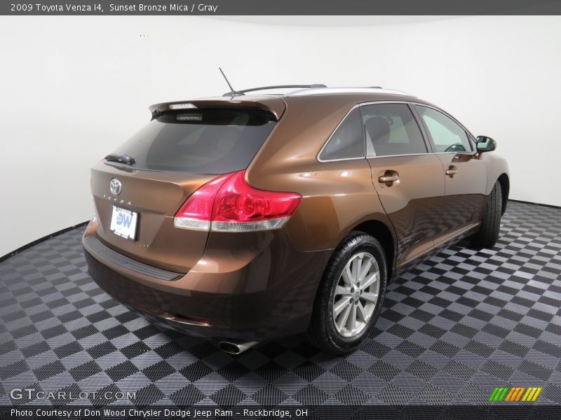 Sunset Bronze Mica / Gray 2009 Toyota Venza I4