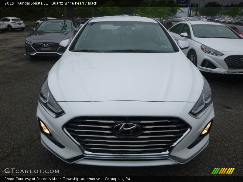 Quartz White Pearl / Black 2019 Hyundai Sonata SE