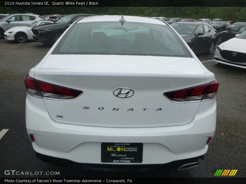 Quartz White Pearl / Black 2019 Hyundai Sonata SE