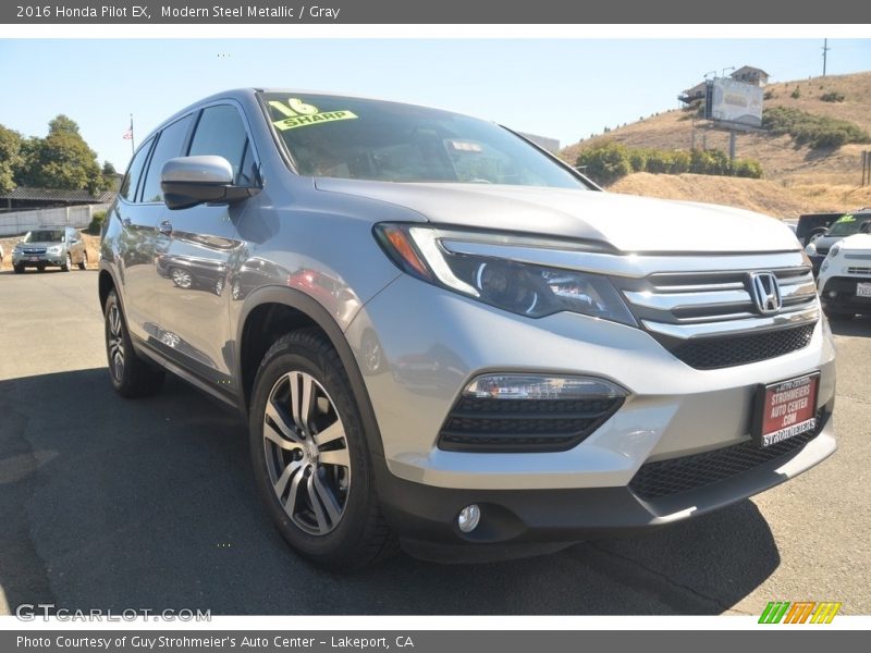 Modern Steel Metallic / Gray 2016 Honda Pilot EX