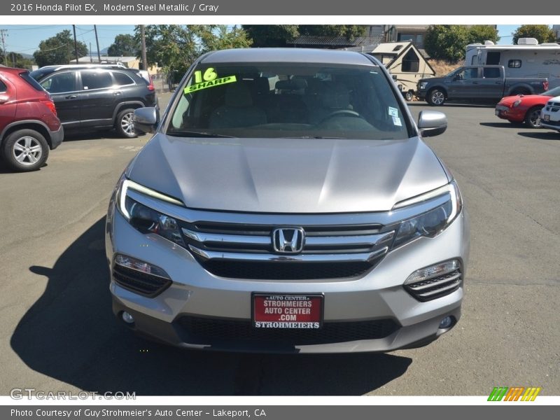 Modern Steel Metallic / Gray 2016 Honda Pilot EX