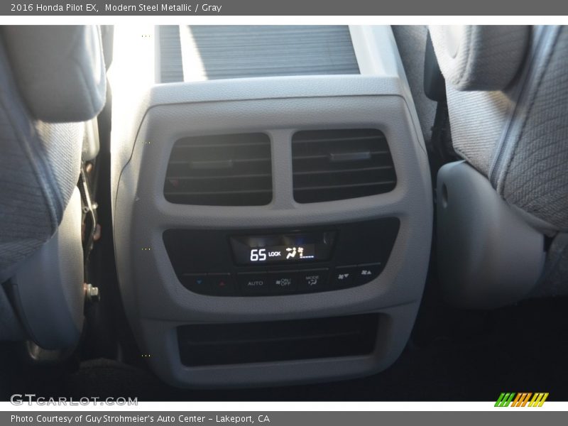 Modern Steel Metallic / Gray 2016 Honda Pilot EX