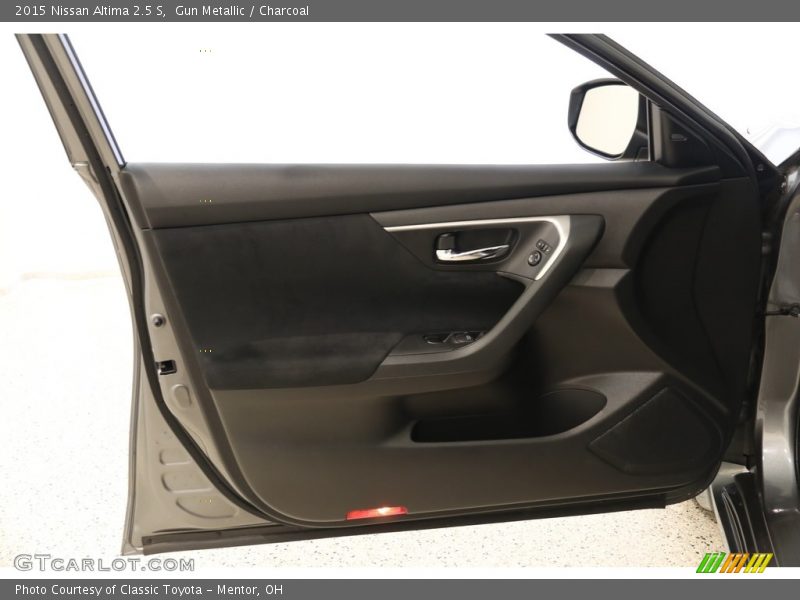 Gun Metallic / Charcoal 2015 Nissan Altima 2.5 S