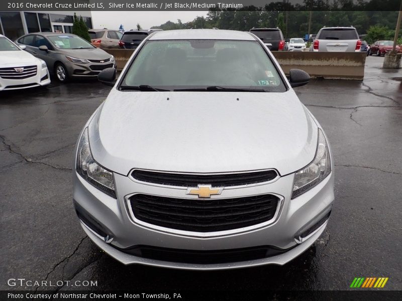 Silver Ice Metallic / Jet Black/Medium Titanium 2016 Chevrolet Cruze Limited LS