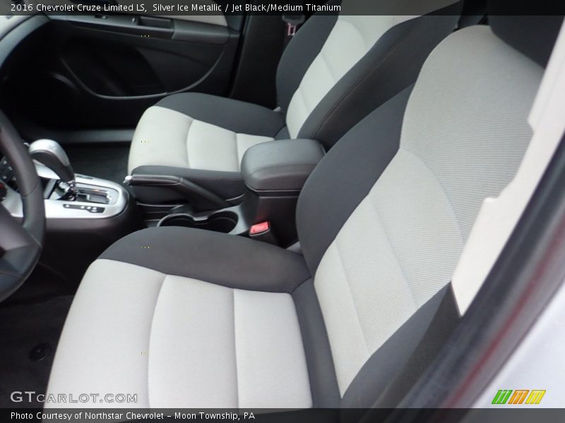 Silver Ice Metallic / Jet Black/Medium Titanium 2016 Chevrolet Cruze Limited LS
