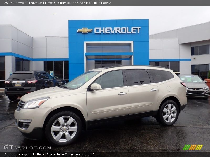 Champagne Silver Metallic / Ebony 2017 Chevrolet Traverse LT AWD
