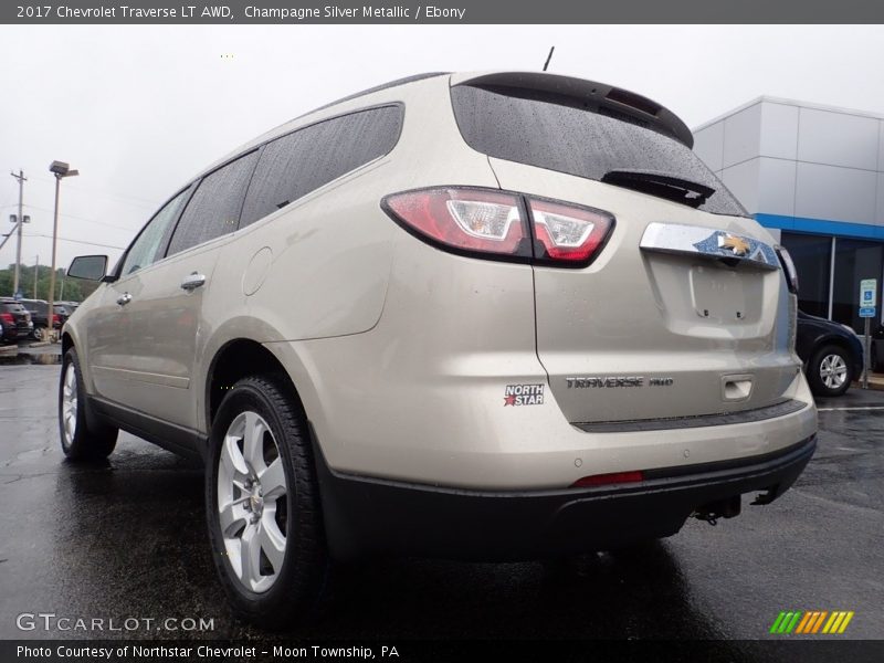 Champagne Silver Metallic / Ebony 2017 Chevrolet Traverse LT AWD
