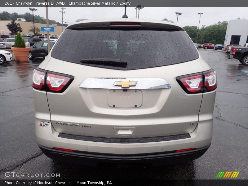 Champagne Silver Metallic / Ebony 2017 Chevrolet Traverse LT AWD