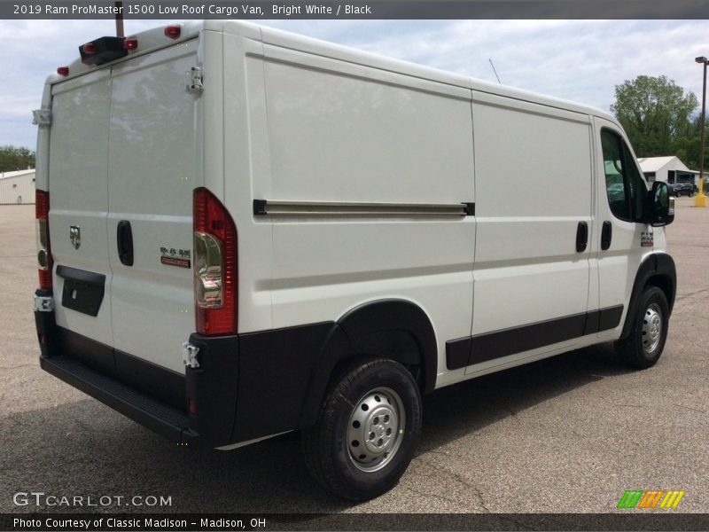 Bright White / Black 2019 Ram ProMaster 1500 Low Roof Cargo Van