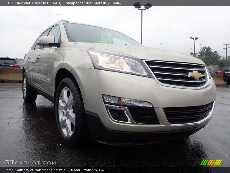 Champagne Silver Metallic / Ebony 2017 Chevrolet Traverse LT AWD