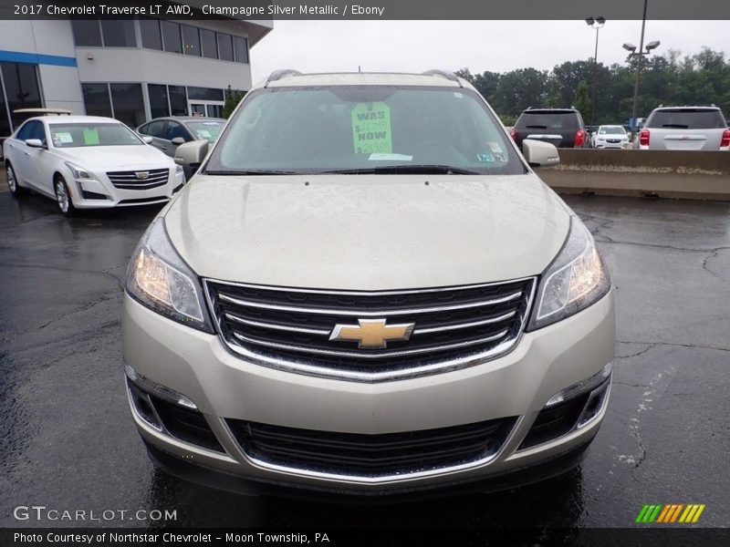 Champagne Silver Metallic / Ebony 2017 Chevrolet Traverse LT AWD