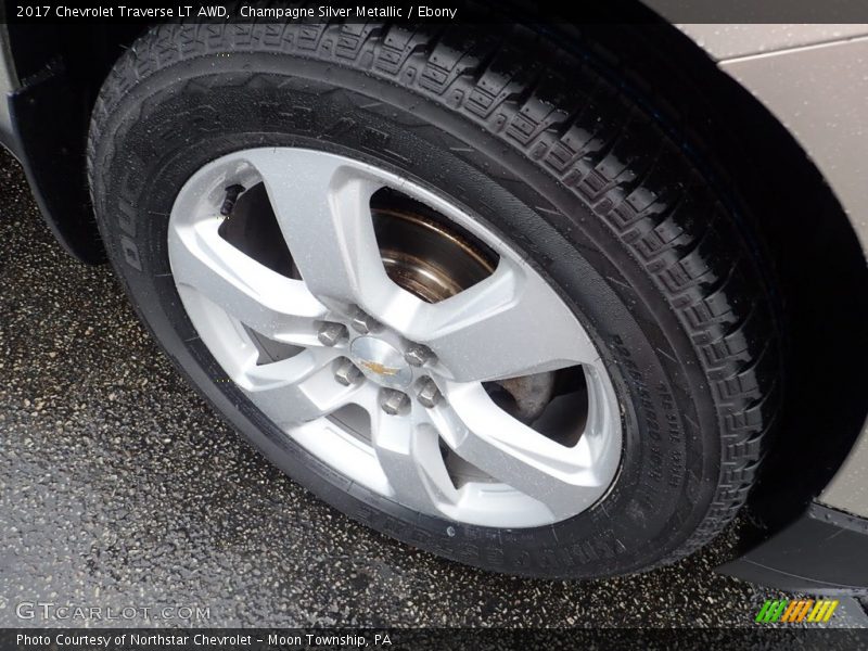 Champagne Silver Metallic / Ebony 2017 Chevrolet Traverse LT AWD