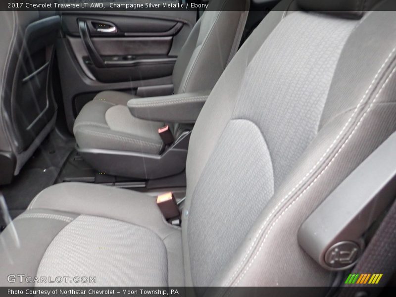 Champagne Silver Metallic / Ebony 2017 Chevrolet Traverse LT AWD