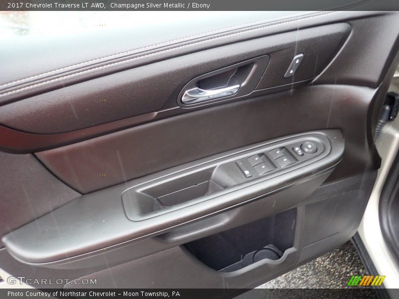 Champagne Silver Metallic / Ebony 2017 Chevrolet Traverse LT AWD