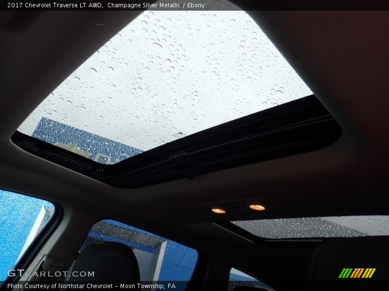 Champagne Silver Metallic / Ebony 2017 Chevrolet Traverse LT AWD