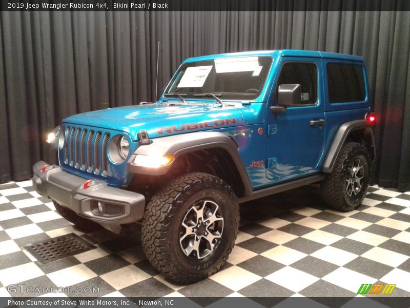 Front 3/4 View of 2019 Wrangler Rubicon 4x4