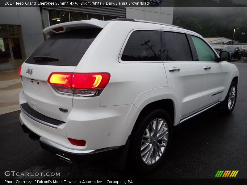 Bright White / Dark Sienna Brown/Black 2017 Jeep Grand Cherokee Summit 4x4