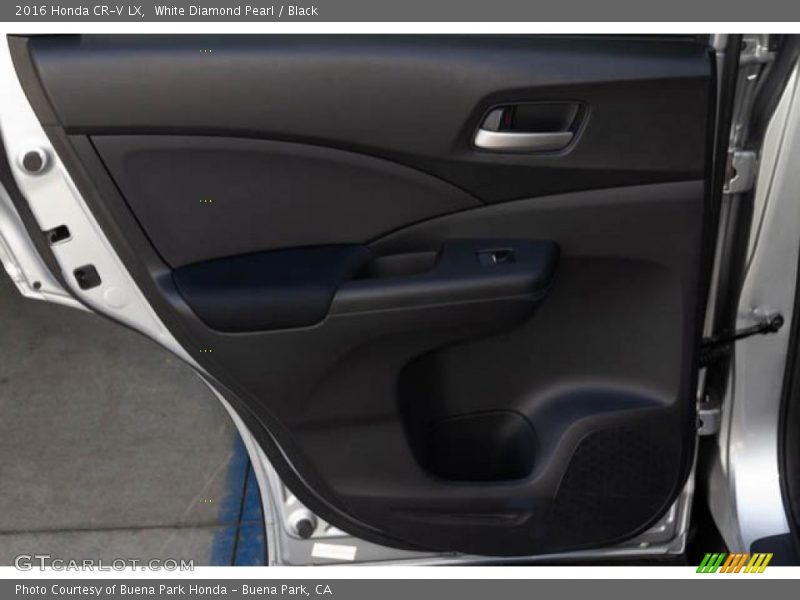White Diamond Pearl / Black 2016 Honda CR-V LX