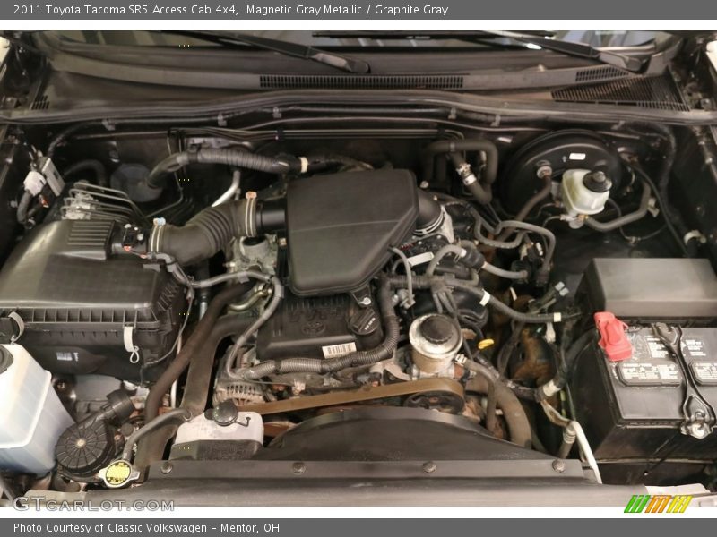 Magnetic Gray Metallic / Graphite Gray 2011 Toyota Tacoma SR5 Access Cab 4x4