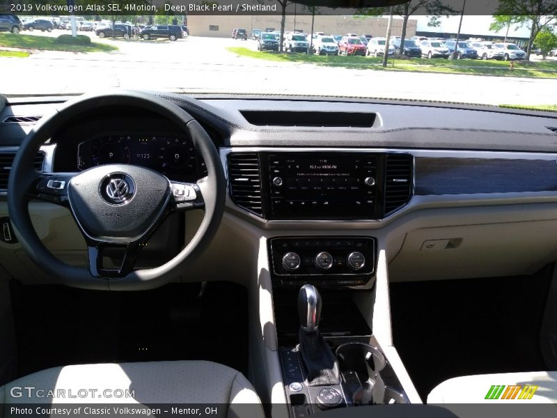 Deep Black Pearl / Shetland 2019 Volkswagen Atlas SEL 4Motion