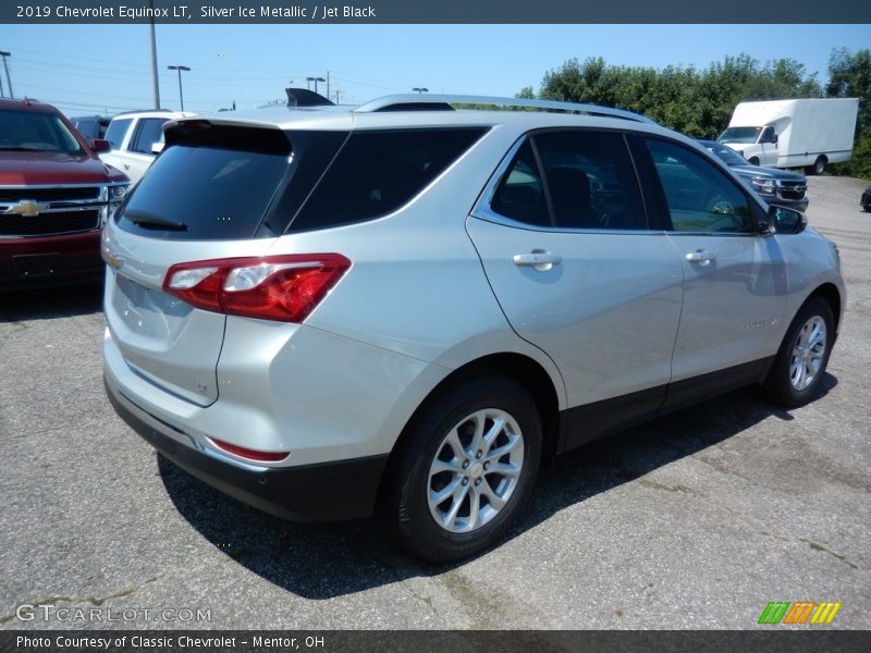 Silver Ice Metallic / Jet Black 2019 Chevrolet Equinox LT