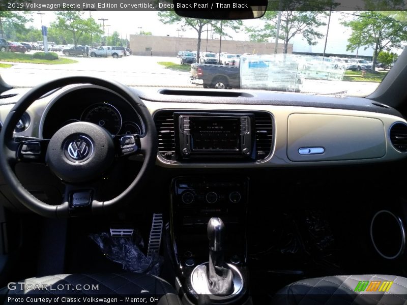 Dashboard of 2019 Beetle Final Edition Convertible