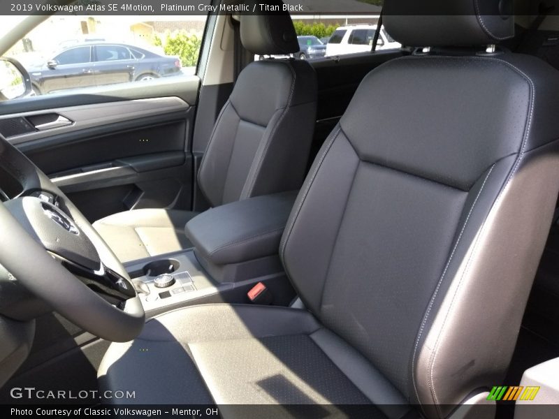Platinum Gray Metallic / Titan Black 2019 Volkswagen Atlas SE 4Motion