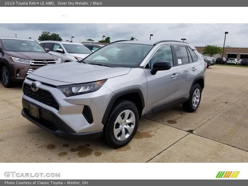 Silver Sky Metallic / Black 2019 Toyota RAV4 LE AWD