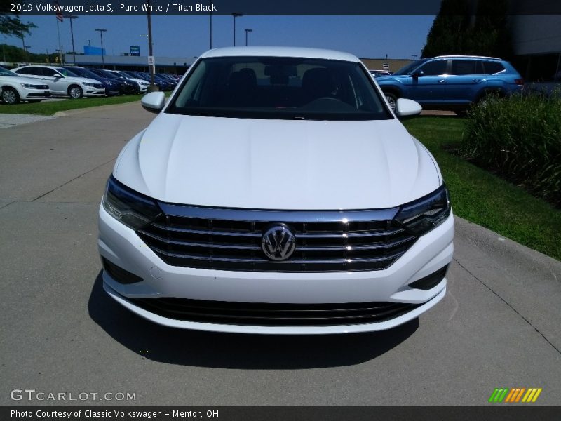 Pure White / Titan Black 2019 Volkswagen Jetta S