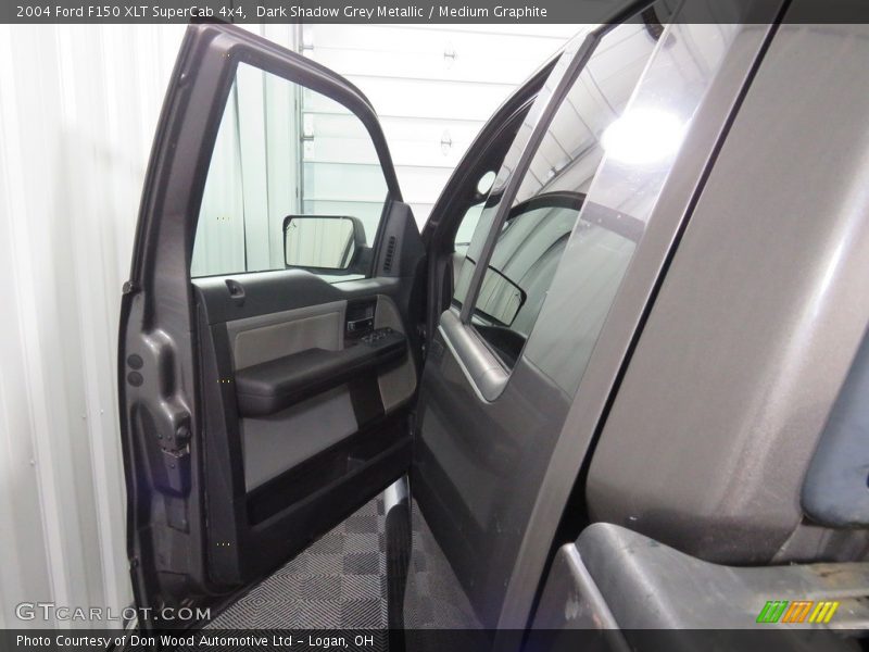 Dark Shadow Grey Metallic / Medium Graphite 2004 Ford F150 XLT SuperCab 4x4