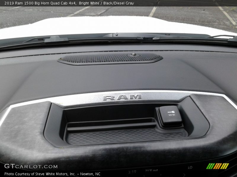 Bright White / Black/Diesel Gray 2019 Ram 1500 Big Horn Quad Cab 4x4