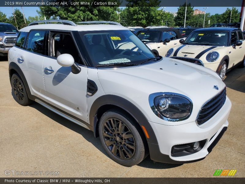 Light White / Carbon Black 2019 Mini Countryman Cooper All4