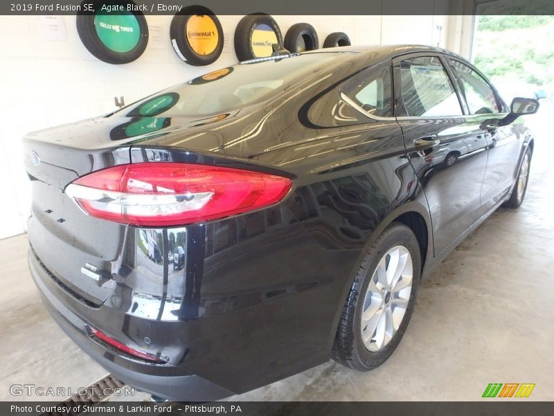Agate Black / Ebony 2019 Ford Fusion SE