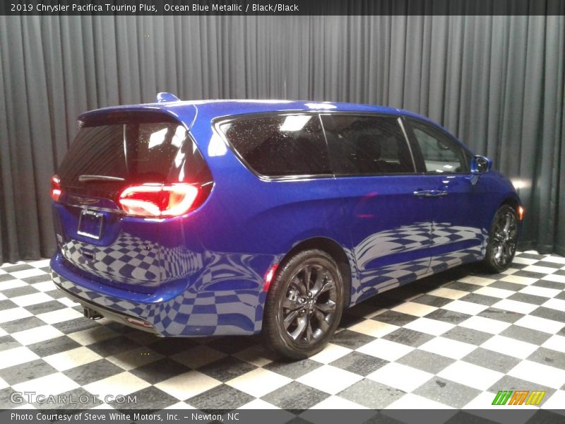 Ocean Blue Metallic / Black/Black 2019 Chrysler Pacifica Touring Plus
