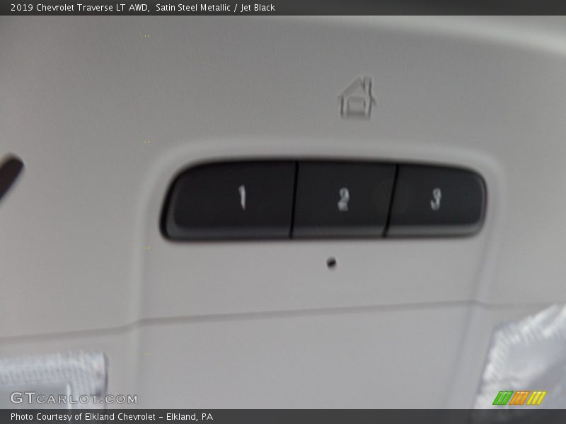 Satin Steel Metallic / Jet Black 2019 Chevrolet Traverse LT AWD