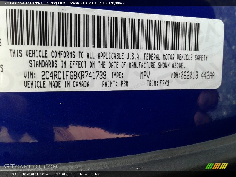 Ocean Blue Metallic / Black/Black 2019 Chrysler Pacifica Touring Plus