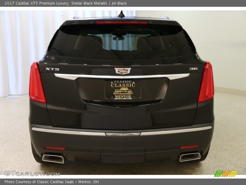 Stellar Black Metallic / Jet Black 2017 Cadillac XT5 Premium Luxury