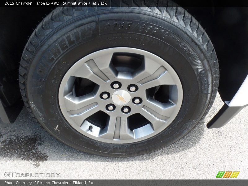 Summit White / Jet Black 2019 Chevrolet Tahoe LS 4WD