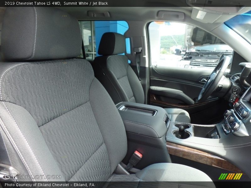 Summit White / Jet Black 2019 Chevrolet Tahoe LS 4WD