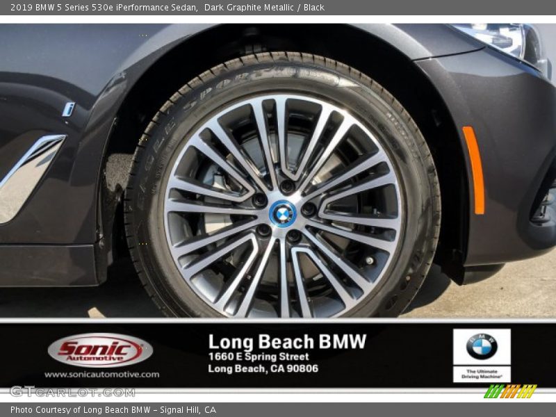 Dark Graphite Metallic / Black 2019 BMW 5 Series 530e iPerformance Sedan