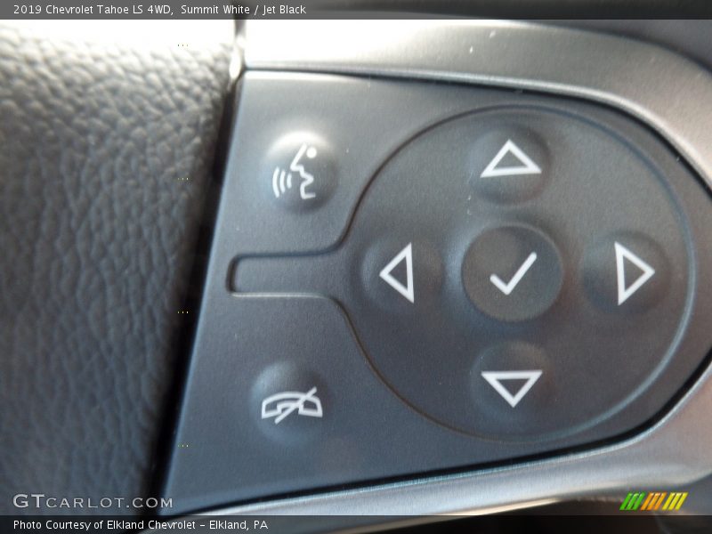 Summit White / Jet Black 2019 Chevrolet Tahoe LS 4WD